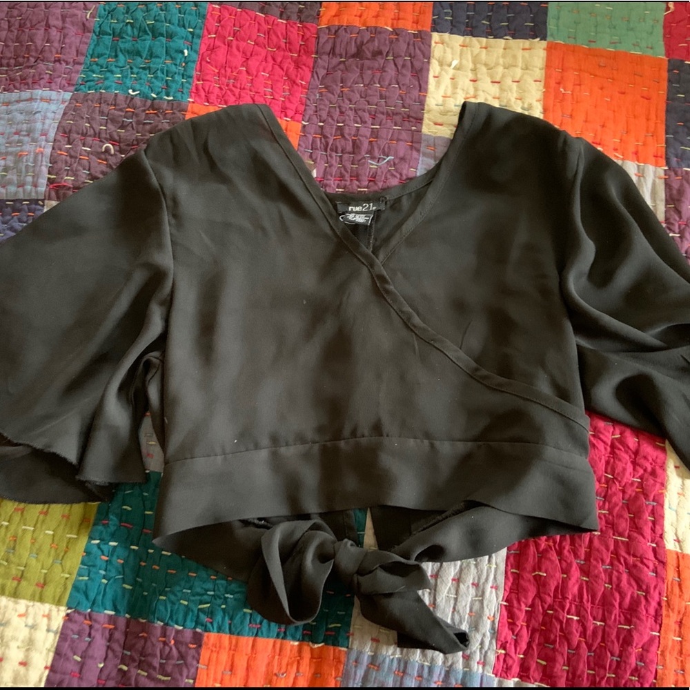 Rue 21 top